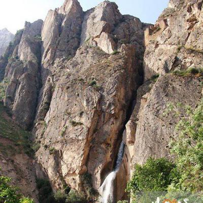 آبشار شاهاندشت؛بزرگترین آبشار مازندران در جاده هراز، عکس