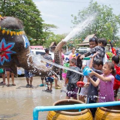از جشن آب در تایلند چه می دانید؟
