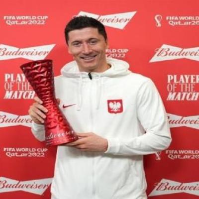 لواندوفسکی بهترین بازیکن دیدار لهستان ، عربستان شد