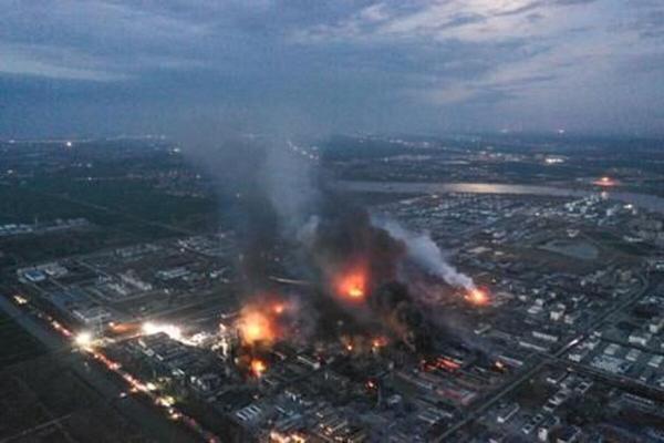 انفجار کارخانه پتروشیمی در چین، 5 کشته، 30 زخمی و 8 مفقودی (تور چین)