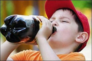 نوشیدنی های مهربان و نامهربان ، بچه ها چه بنوشند چه ننوشند؟