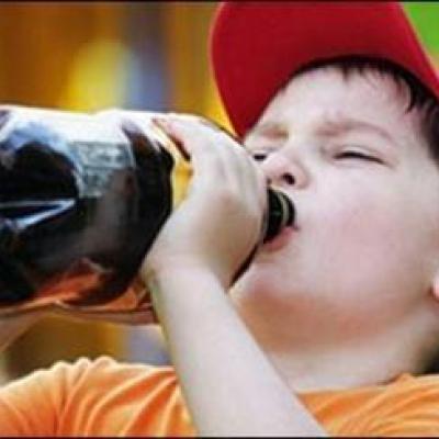 نوشیدنی های مهربان و نامهربان ، بچه ها چه بنوشند چه ننوشند؟